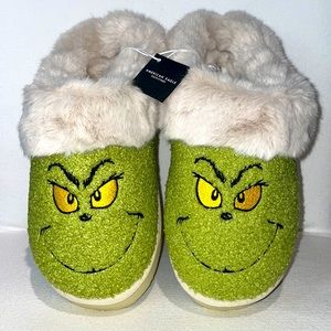 Grinch Slippers AMERICAN EAGLE
